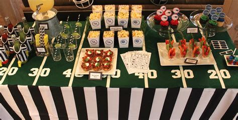 Adorable Super Bowl Table Decoration Ideas 05