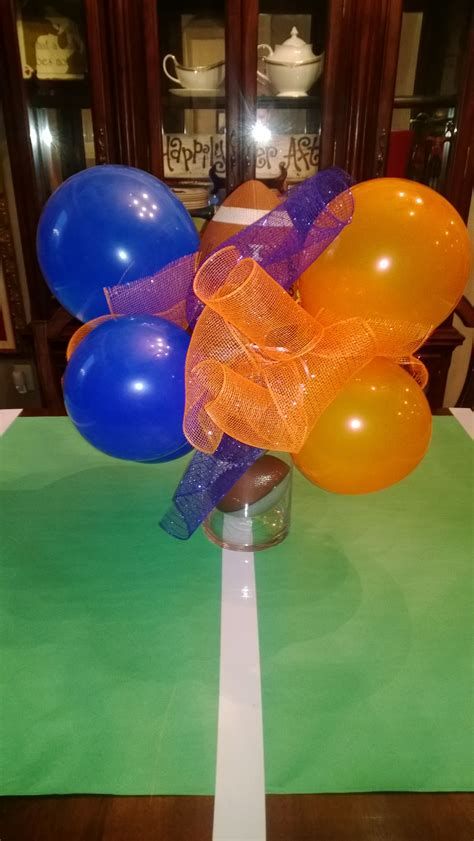 Adorable Super Bowl Table Decoration Ideas 21