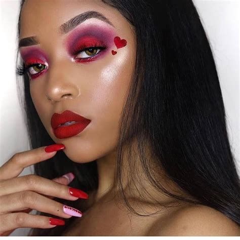 Adorable Valentines Day Makeup Look Ideas 02