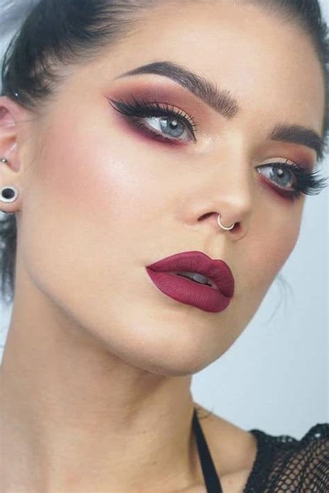 Adorable Valentines Day Makeup Look Ideas 27