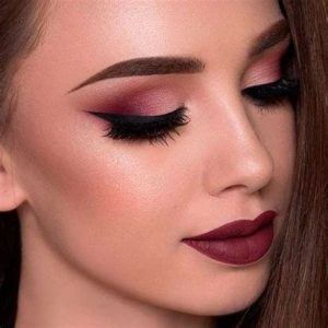 Adorable Valentines Day Makeup Look Ideas 45