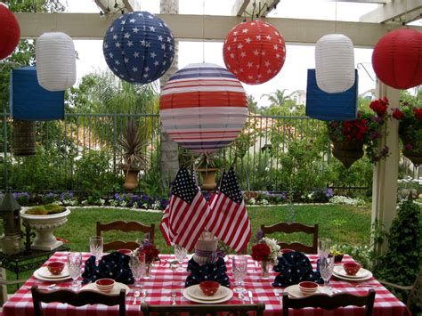 Amazing Patriotic Table Decorations Ideas 06