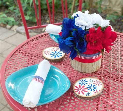 Amazing Patriotic Table Decorations Ideas 15