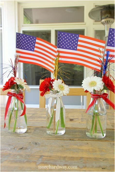 Amazing Patriotic Table Decorations Ideas 17