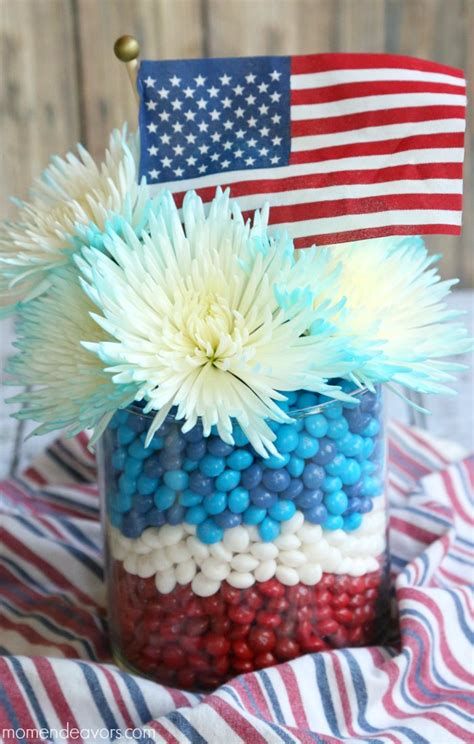 Amazing Patriotic Table Decorations Ideas 22