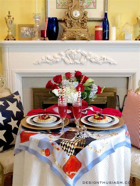 Amazing Patriotic Table Decorations Ideas 32