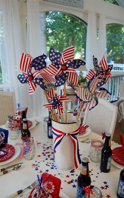 Amazing Patriotic Table Decorations Ideas 33