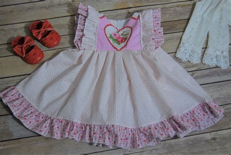 Amazing Valentines Day Dresses For Girls 32
