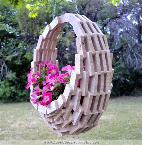 Amazing Wood Yard Art Ideas 21