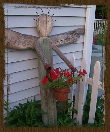 Amazing Wood Yard Art Ideas 37