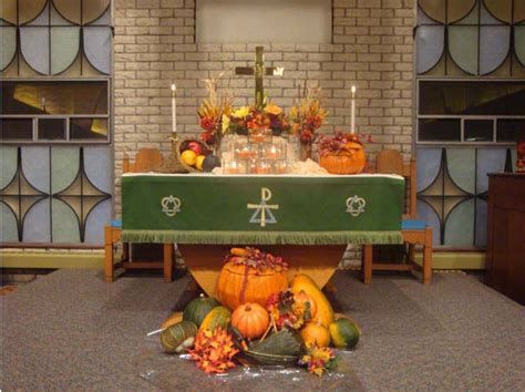 Awesome Church Decoration Ideas For Thanksgiving 34