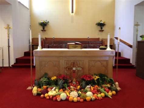 Awesome Church Decoration Ideas For Thanksgiving 35