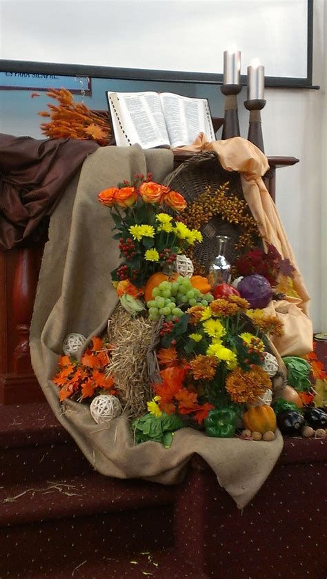 Awesome Church Decoration Ideas For Thanksgiving 38