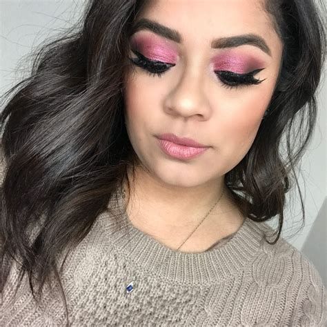 Awesome Valentines Day Makeup Ideas 34