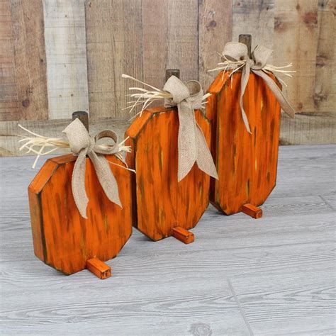 Beautiful Wooden Pumpkins For Yard 07