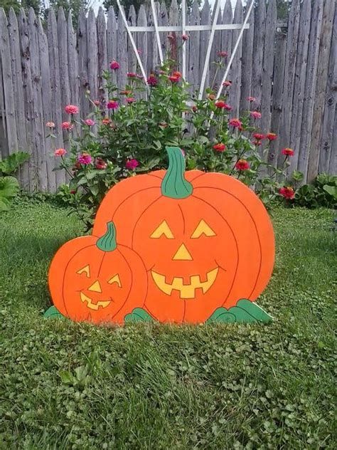 Beautiful Wooden Pumpkins For Yard 08