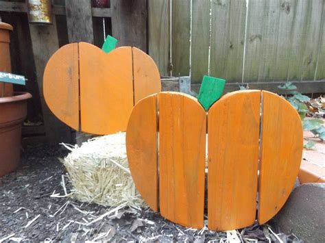 Beautiful Wooden Pumpkins For Yard 14