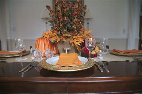 Best Ideas For Decorating For Thanksgiving On A Budget 38