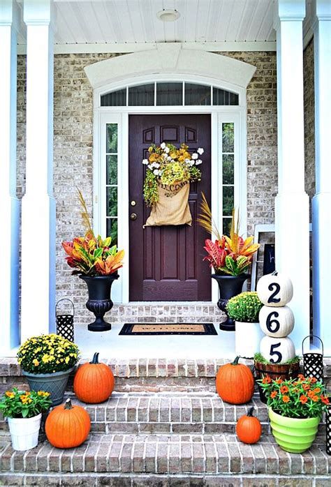 Cool Outdoor Autumn Decorating Ideas 01