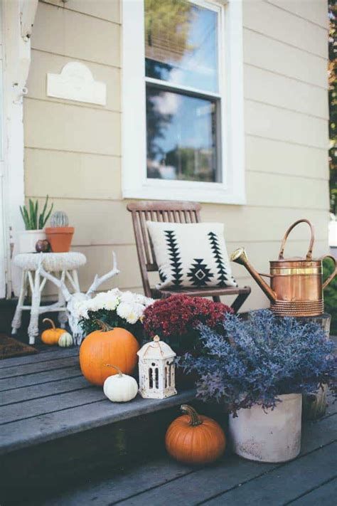 Cool Outdoor Autumn Decorating Ideas 07