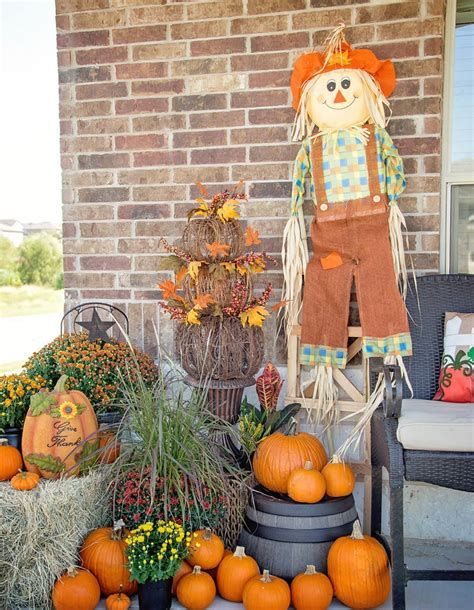 30+ Cool Outdoor Autumn Decorating Ideas – PinMomStuff