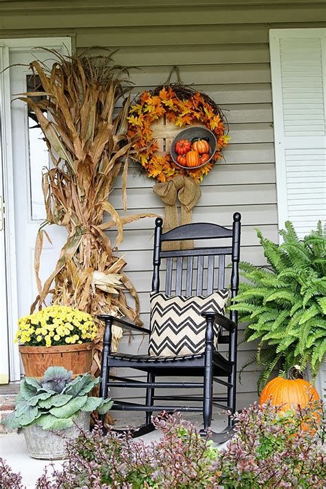 Cool Outdoor Autumn Decorating Ideas 15