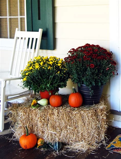 Cool Outdoor Autumn Decorating Ideas 21