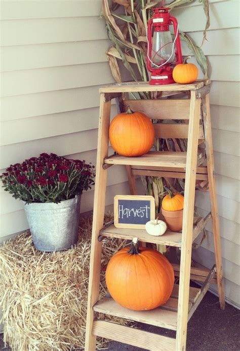 Cool Outdoor Autumn Decorating Ideas 24