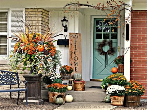 Cool Outdoor Autumn Decorating Ideas 31