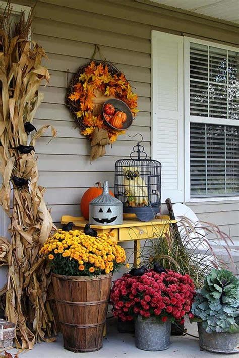 Cool Outdoor Autumn Decorating Ideas 35