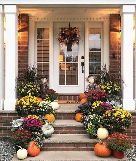 Cool Outdoor Autumn Decorating Ideas 37