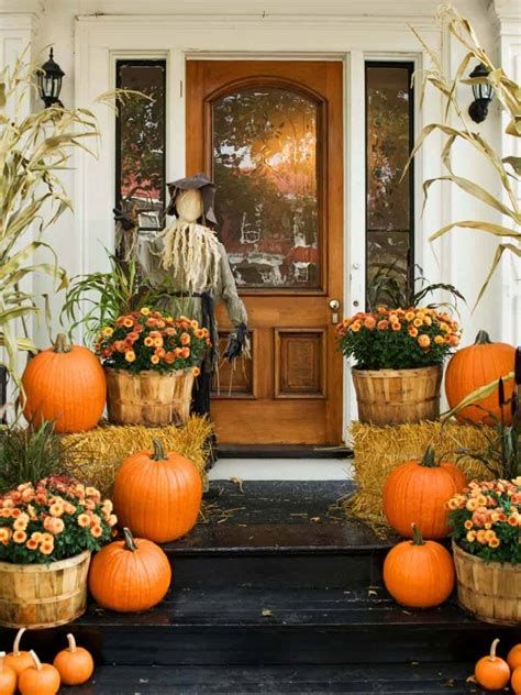 Cool Outdoor Autumn Decorating Ideas 43