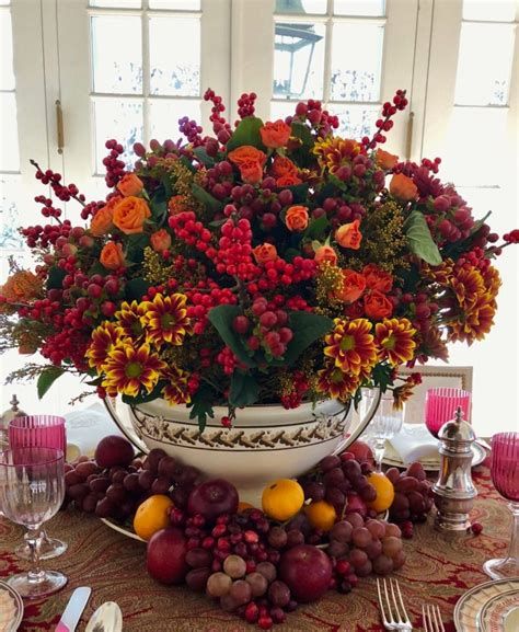 Cool Table Centerpiece For Thanksgiving 17