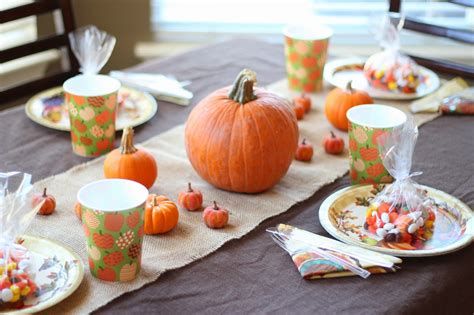 Cool Table Centerpiece For Thanksgiving 27