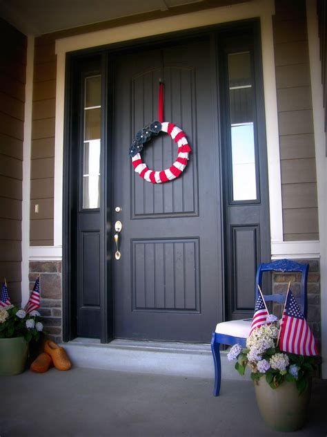 Cozy 4th Of July Door Decorations 42