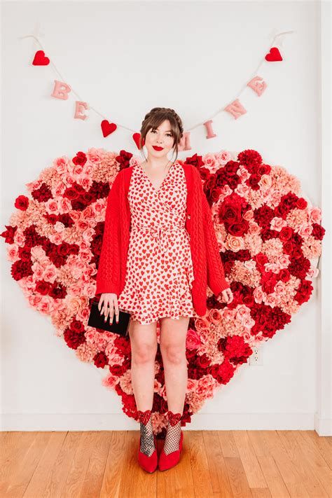 Cozy Valentines Day Party Outfit 37