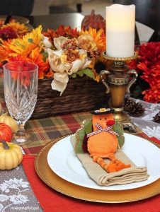Elegant Decorate For Thanksgiving On A Budget 39
