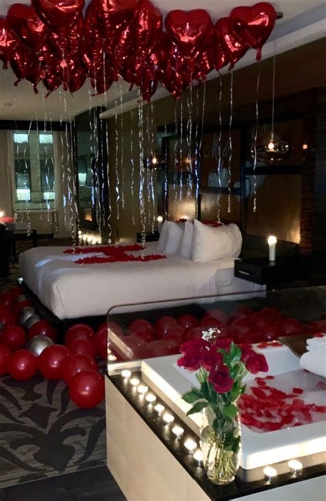 Gorgeous Valentines Room Decoration Ideas 31