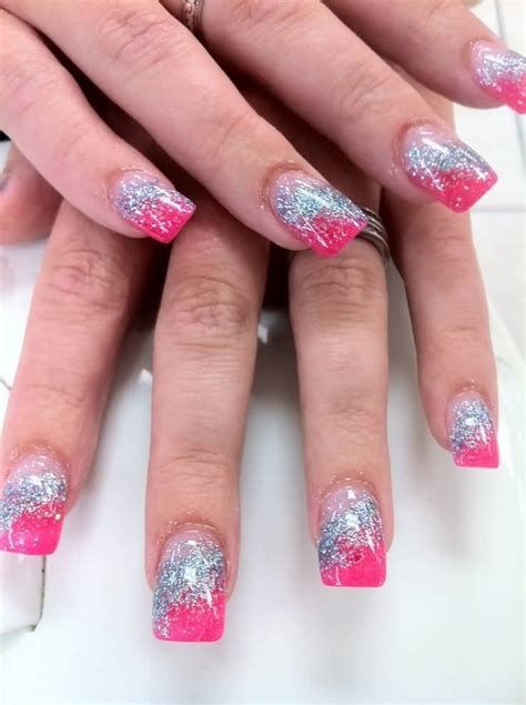 Inspiring Silver And Pink Nails 01