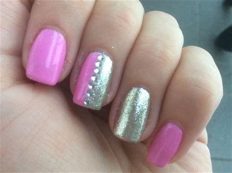 Inspiring Silver And Pink Nails 33