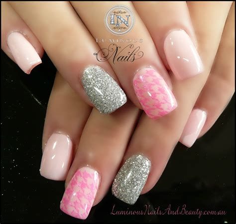 Inspiring Silver And Pink Nails 38