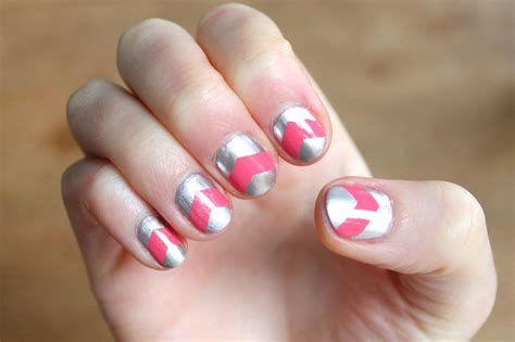 Inspiring Silver And Pink Nails 45