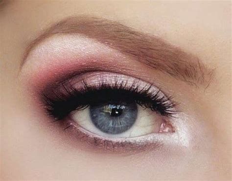 Lovely Valentines Day Eye Makeup 13