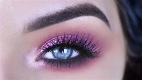 Lovely Valentines Day Eye Makeup 14