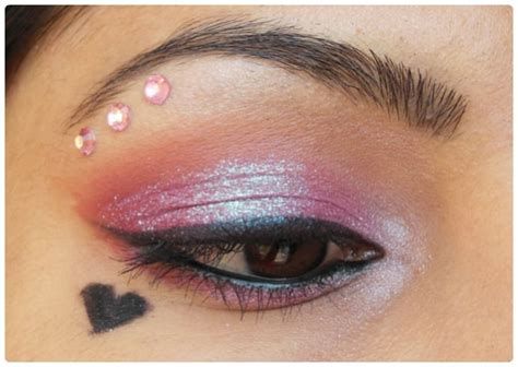 Lovely Valentines Day Eye Makeup 25