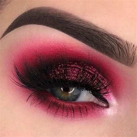 Lovely Valentines Day Eye Makeup 36