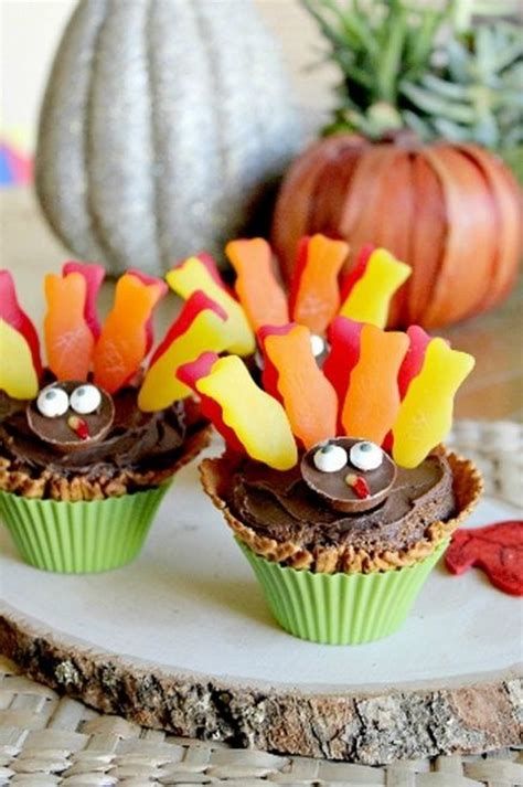 Stylish Diy Thanksgiving Decorations Ideas 35