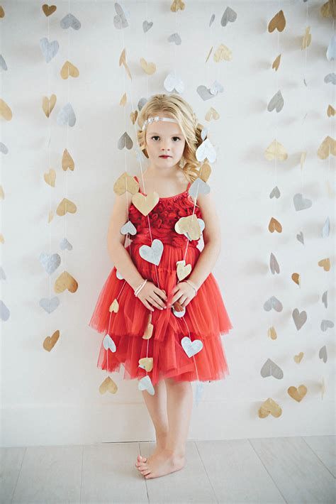 Stylish Girls Valentines Day Dress Ideas 38