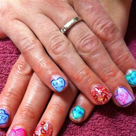 Totally Comfy Valentines Nail Designs Short Nails 01