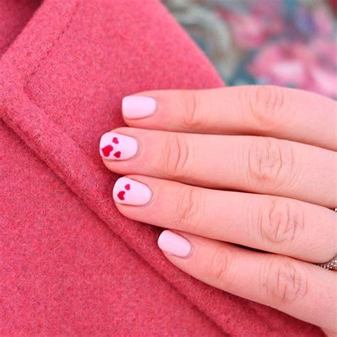 Totally Comfy Valentines Nail Designs Short Nails 06